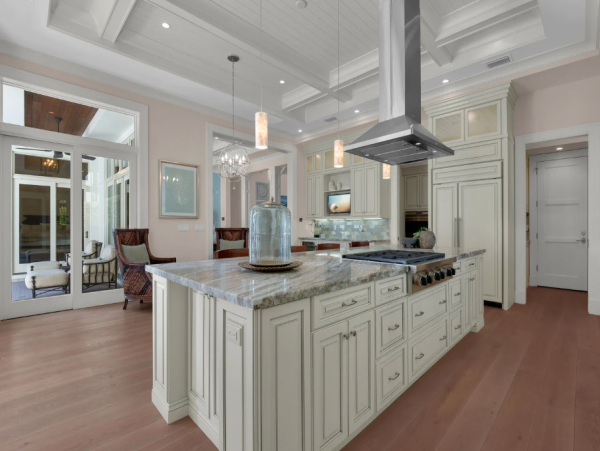 Luxury Coastal Retreat in Naples - Perfect For Your Next Vacation